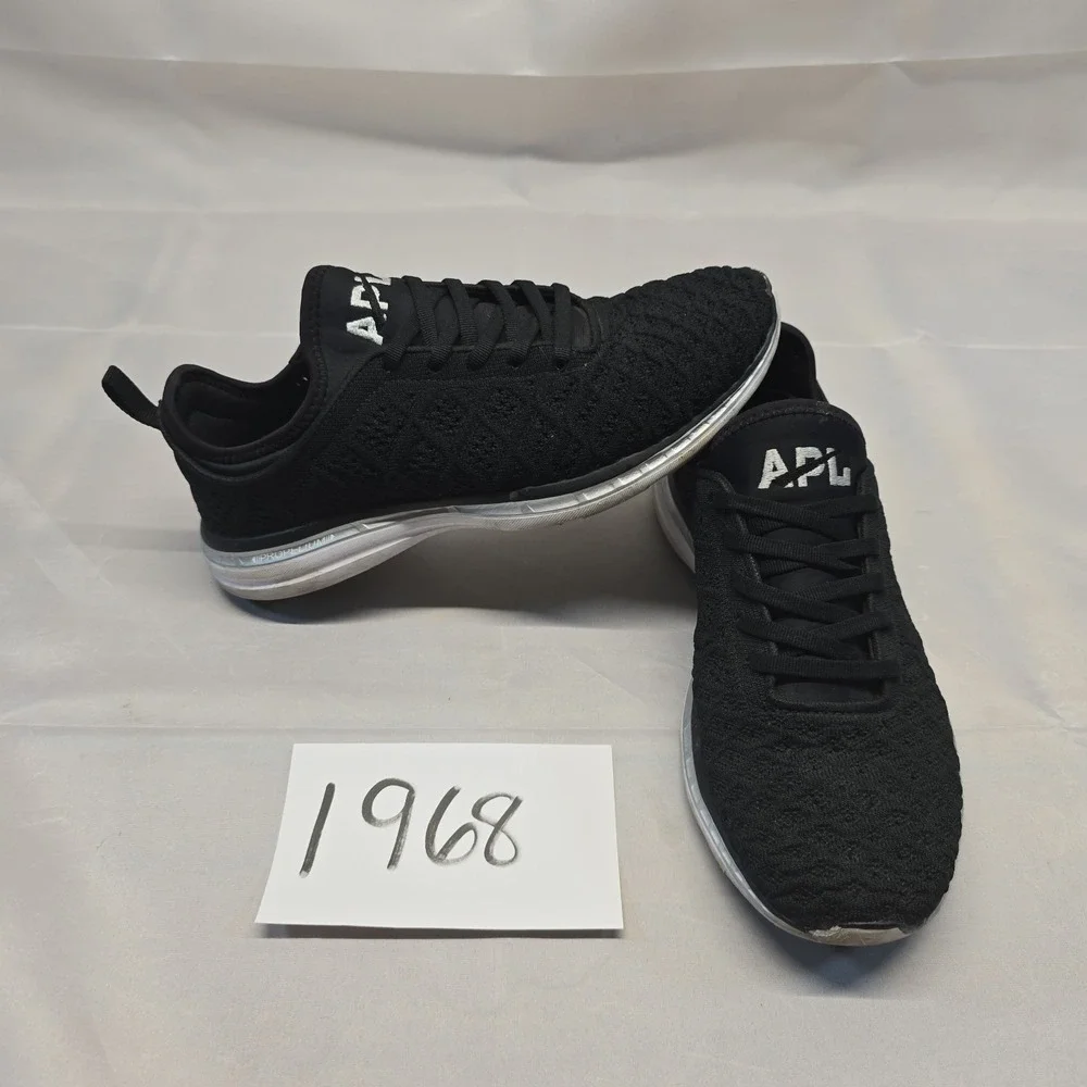 APL Techloom Phantom Women Sz 8.5‎ Shoes Black/metallic/white